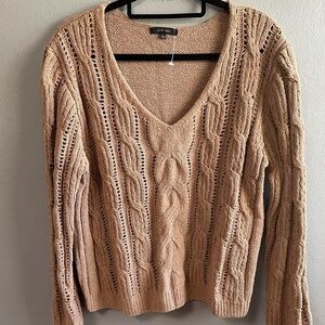 NWOT Love Tree textured cable knit v-neck sweater. Size Large.